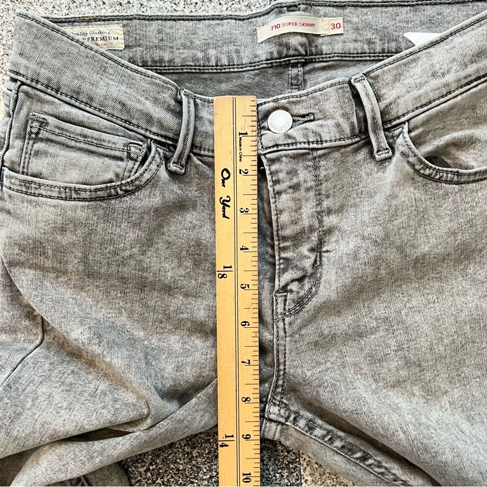 ❤️3/$15 Levi Strauss & Co Women's Gray Skinny Jeans- Waist 30 - Picture 4 of 14